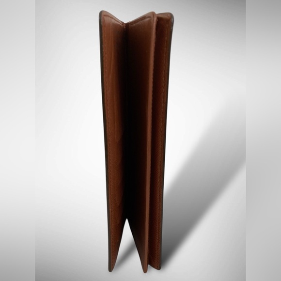 Louis Vuitton Monogram Porto Valeur Cult Credit Card/Billfold - Picture 11 of 16